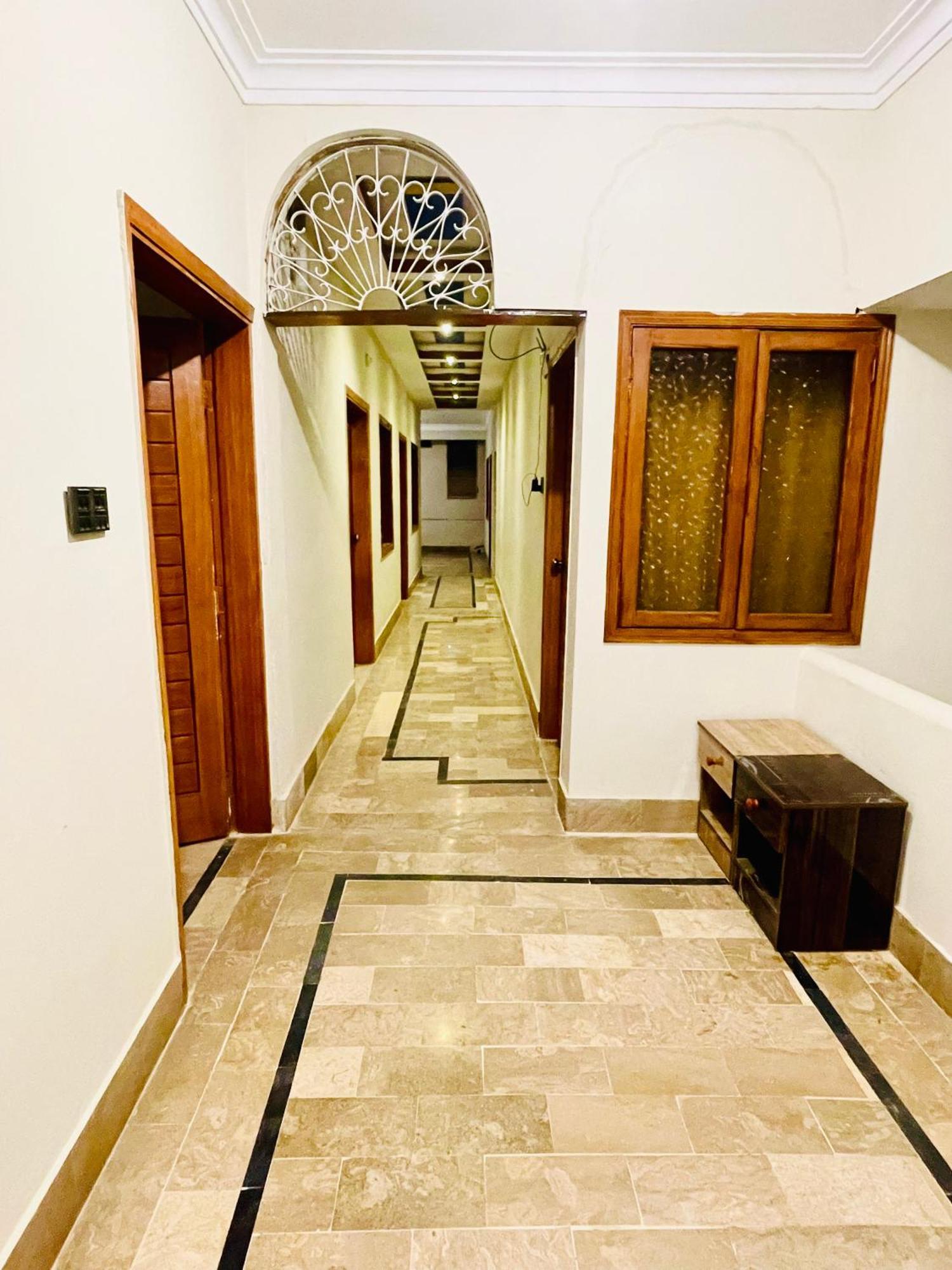 Airport Hotel Bed & Rest Karaçi Dış mekan fotoğraf