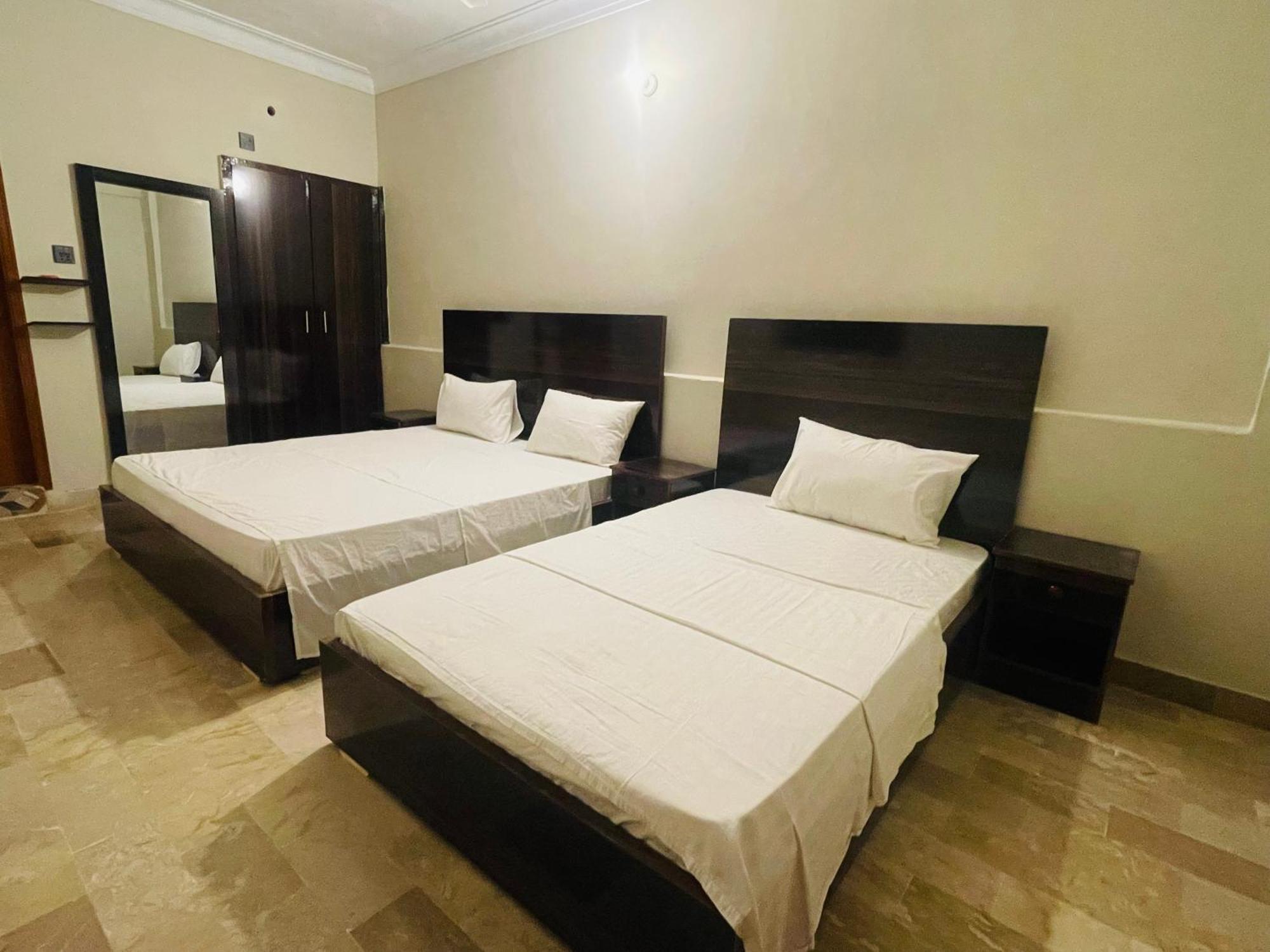 Airport Hotel Bed & Rest Karaçi Dış mekan fotoğraf