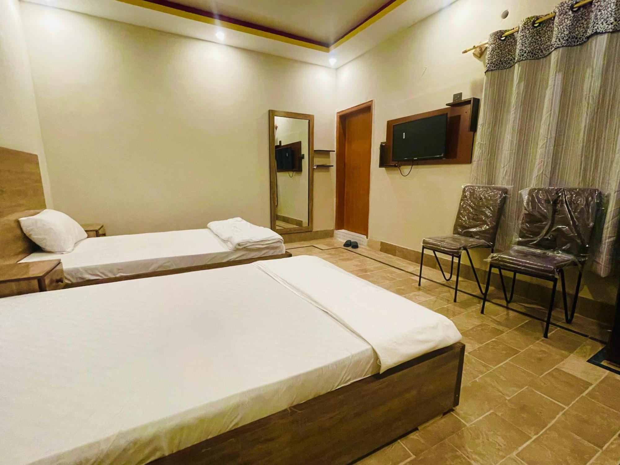 Airport Hotel Bed & Rest Karaçi Dış mekan fotoğraf