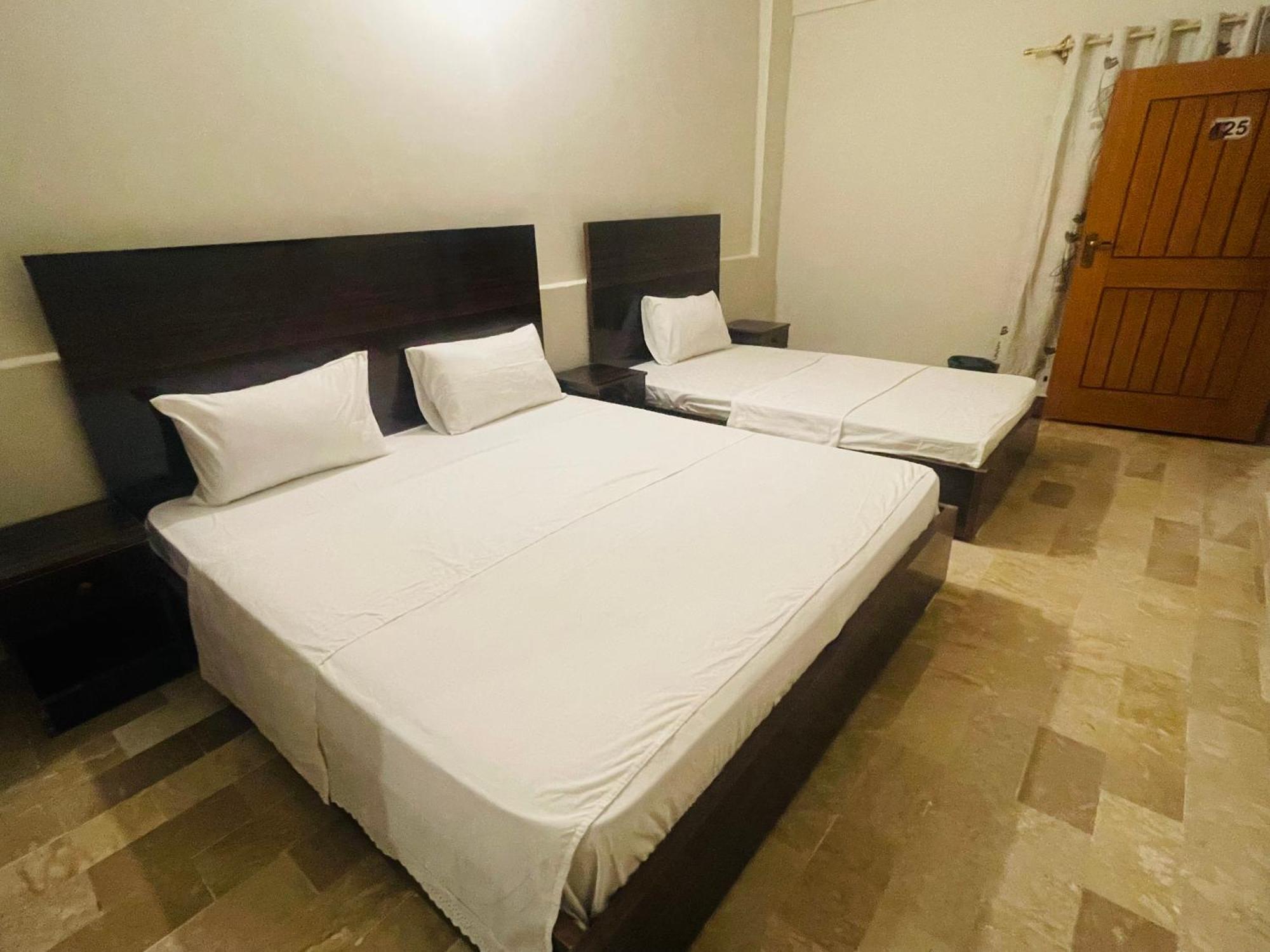 Airport Hotel Bed & Rest Karaçi Dış mekan fotoğraf